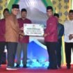Bupati Nunukan, Irwan Sabri, membuka Musabaqah Tilawatil Qur’an (MTQ) XXI tingkat Kabupaten Nunukan Tahun 2026, di Lapangan Sepak Bola, Desa Liang Bunyu, Kecamatan Sebatik Barat, Minggu (26/4/2026). Dok.Prokopim.