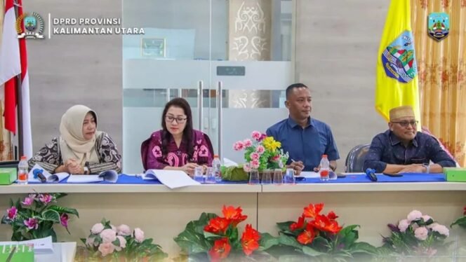 
					Pansus III DPRD Provinsi Kalimantan Utara, melakukan percepatan penyusunan dua regulasi terkait Rancangan Peraturan Daerah (Ranperda).
1. Ranperda tentang Tata Cara Perizinan Pengusahaan dan Persetujuan Penggunaan Sumber Daya Air di Wilayah Sungai Kayan.
2. Ranperda tentang Pemberdayaan Masyarakat Desa. Dok.DPRD Kaltara.