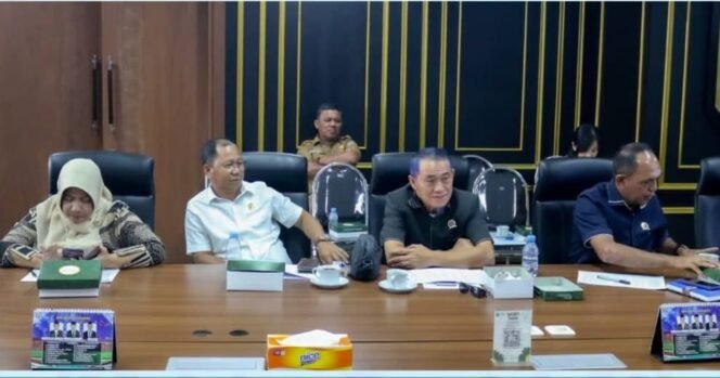 
					Dewan Perwakilan Rakyat Daerah (DPRD) Provinsi Kalimantan Utara menggelar Rapat Dengar Pendapat (RDP) terkait sosialisasi pemotongan Pajak Penghasilan (PPh) Pasal 21 atas penghasilan pimpinan dan anggota DPRD, Selasa (7/4/2026). Dok.DPRD Kaltara.