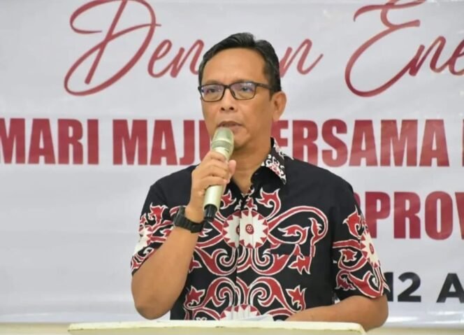 
					Pj. Sekretaris Daerah Kabupaten Nunukan, Raden Iwan Kurniawan membuka Rapat Kerja KONI Kabupaten Nunukan Tahun 2026, di Cafe Sayn, Minggu (12/4/26). Dok.Prokopim Nunukan.