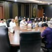 DPRD Provinsi Kalimantan Utara, menggelar rapat gabungan, membahas kekurangan Dana Bagi Hasil (DBH) kepada Kabupaten/Kota, Senin (20/04/26). Dok. DPRD Kaltara.