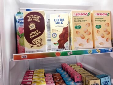 Sejumlah varian susu UHT yang dijual di Nunukan. Dok.Anshori