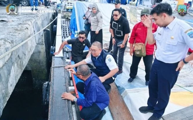 
					Pansus LKPj DPRD Kaltara melakukan monitoring ke sejumlah lokasi yang menjadi fokus peninjauan di kota Tarakan. Diantaranya RSUD dr. H. Jusuf SK, pembangunan Gedung Kantor UPTD Bapenda Kelas A Wilayah Tarakan, Pelabuhan Tengkayu I Tarakan, serta SMAN 5 Tarakan dan SMKN 4 Tarakan. Dok.DPRD Kaltara.
