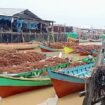 Sejumlah perahu nelayan yang dipenuhi hasil panen rumput laut di wilayah Mamolok, Nunukan Selatan. Dok.Kamaruddin.
