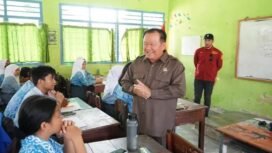 Panitia Khusus (Pansus) LKPJ Gubernur Provinsi Kalimantan Utara Tahun Anggaran 2025, Pdt. Robenson Tadem, melakukan peninjauan langsung terhadap sejumlah kegiatan pembangunan yang telah dilaksanakan sepanjang Tahun Anggaran 2025 di Kabupaten Malinau. Dok.DPRD Kaltara.
