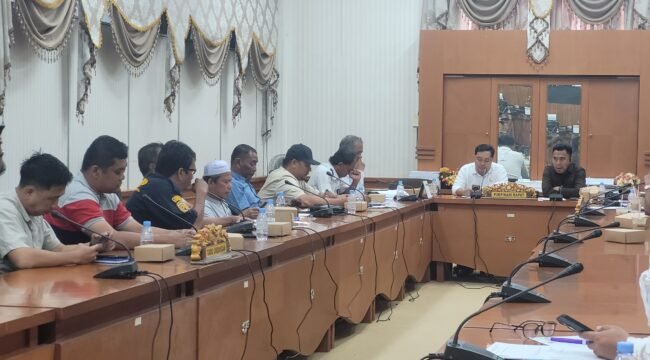 RDP Pengusaha kapal Nunukan - Tawau menyoal dugaan pungli pemilik Pelabuhan Tawau sejak 2015. 