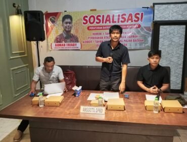 Anggota DPRD Nunukan, Ahmad Triadi, mensosialisasikan Peraturan Daerah Kabupaten Nunukan Nomor 1 Tahun 2025 tentang perubahan atas Peraturan Daerah Nomor 1 tahun 2024 tentang Pajak Daerah dan Retribusi Daerah (PDRD). Dok.DPRD Nunukan.