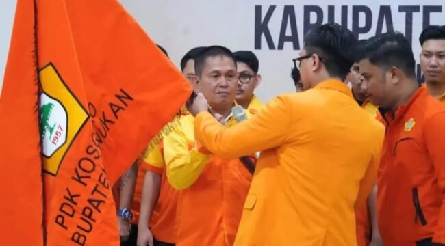 Pelantikan Pengurus Daerah Kolektif (PDK) Kesatuan Organisasi Serbaguna Gotong Royong (KOSGORO) 1957 Kabupaten Nunukan, di Caffe Sayn & Resto, Sabtu (2/5/2026) malam. Dok.Prokopim.