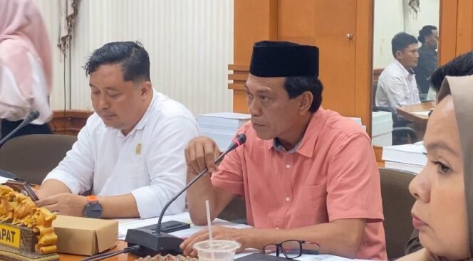 
					Anggota DPRD Nunukan, Mansur Rincing, merekomendasikan pembentukan Panitia Khusus/Pansus untuk menyikapi tuduhan ingkar janji PT Nunukan Bara Sukses (NBS) terhadap Masyarakat Adat Dayak Tenggalan, di Kecamatan Sebuku. 