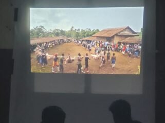 LMND Nunukan, Kalimantan Utara, menggelar nonton bareng (Nobar) dan diskusi film ‘Pesta Babi’, di LAN Café, Jalan Antasari, Nunukan Timur, Sabtu (23/5/2026) malam.