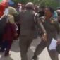 Tangkapan layar petugas Satpol PP Nunukan cekcok dengan pedagang di Alun Alun, Minggu (17/5/2026).