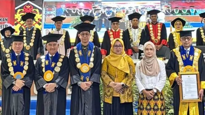 
					Ketua DPRD Provinsi Kalimantan Utara, H. Achmad Djufrie, menghadiri Sidang Terbuka Senat dalam rangka pengukuhan Guru Besar di lingkungan Universitas Borneo Tarakan, di Auditorium Lantai IV Gedung Rektorat Universitas Borneo Tarakan, Rabu (29/04/2026). Dok.DPRD Kaltara.