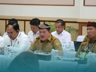 Wagub Kaltara, Ingkong Ala, saat Rakor bersama Kementerian ESDM membahas Listrik Desa untuk pelosok Kaltara. Dok.Biro Adpim Kaltara.