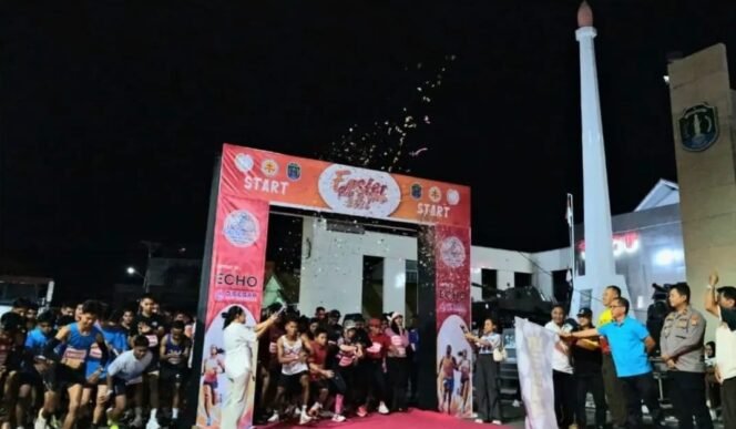 
					Easter Run and Walk 2026 di Tugu Dwikora Nunukan sukses menyedot perhatian masyarakat. Dok.Prokopim.