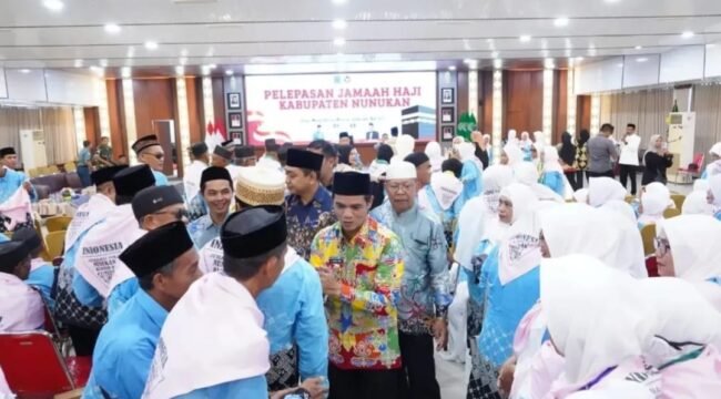 Bupati Nunukan, Irwan Sabri, melepas keberangkatan 222 Calon Jemaah Haji (CJH) Kabupaten Nunukan Tahun 1447 Hijriah/2026 Masehi, Kamis (30/4/2026). Dok.Prokopim.