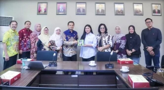 
					Komisi IV DPRD Provinsi Kalimantan Utara, studi banding ke RSUD dr. Kanujoso Djatiwibowo, Balikpapan, pada Rabu (29/04/2026). DPRD Kaltara.