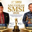 Wakil Gubernur Kaltara, Ingkong Ala dan Bupati Bulungan, Syarwani, menerima penghargaan dari Serikat Media Siber Indonesia (SMSI), Kamis (18/6/2026). Dok.SMSI.