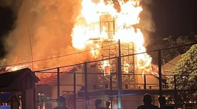 Gereja Katolik Santo Yosep di Desa Sekikilan, Tulin Onsoi, terbakar Jumat (12/6/2026) dini hari. Dok.Hikmah.