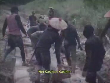 Unggahan status medsos warga Krayan yang ditujukan sebagai sindiran bagi pemerintah yang dianggap abai atas kondisi jalanan Krayan. Dok.Oktafianus Ramli.