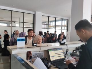 Pelayanan kedatangan dan keberangkatan di Tempat Pemeriksaan Imigrasi Tunon Taka Nunukan. Dok.Imigrasi Nunukan.