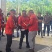 Masyarakat Adat Dayak menggelar aksi damai di depan Gedung DPRD Nunukan, menagih janji Pansus untuk penyelesaian konflik antara PT NBS dan masyarakat, Jumat (26/6/2026).