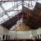 Sebagian atap gereja GKII Long Bawan Krayan hilang diterbangkan angin kencang yang terjadi Kamis (16/7/2026). Dok.Jerry.