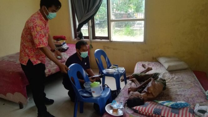 
					Kondisi terakhir Almarhum Aras, eks TKI Malaysia yang ditemukan meninggal dunia di shelter Dinsos. Dok.DSP3A.