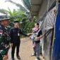 Dandim 0911 Nunukan Letkol Inf Tony Prasetyo bersama Plt Sekda Nunukan Raden Iwan Kurniawan saat meninjau salah satu rumah sasaran TMMD Wiltas ke 129 di Desa Liang Bunyu, Pulau Sebatik, Rabu (15/7/2026). Dok.Rico.
