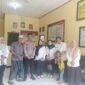 Bocah 6 tahun asal Sebatik yang dijemput Peksos. Bocah malang tersebut ditelantarkan ayahnya yang ODGJ, tak punya rumah, makan mengais sampah. Dok.DSP3A Nunukan.