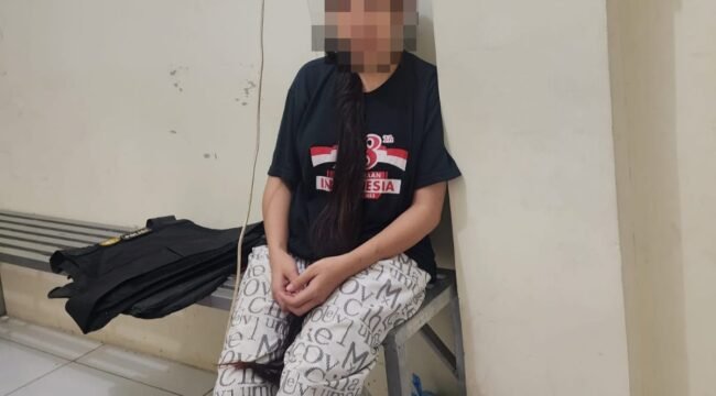 N (21) diduga sebagai pelaku sekaligus ibu dari bayi perempuan yang ditemukan tewas membusuk dalam tas hitam di semak semak pinggir pinggir jalan di Jalan Jenderal Sudirman RT. 004, Desa Padaidi, Sebatik Timur, pada Minggu (23/8/2026). Dok.Polres Nunukan.
