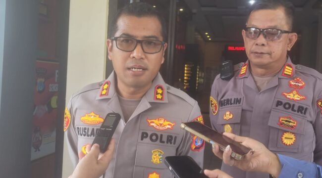 Kapolres Nunukan, AKBP Ruslaeni bersama Waka Polres Nunukan, AKP I Eka Berlin dalam wawancara dengan wartawan, Senin (24/8/2026).