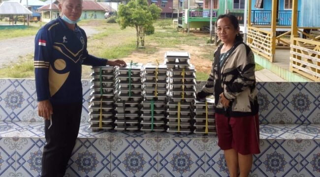 Sejumlah menu MBG yang diasalurkan ke Lembaga Sosial dan Ponpes karena anak anak sekolah BDR akibat sebaran kabut asap kiriman dari Bulungan. Dok.Fitra Diani.