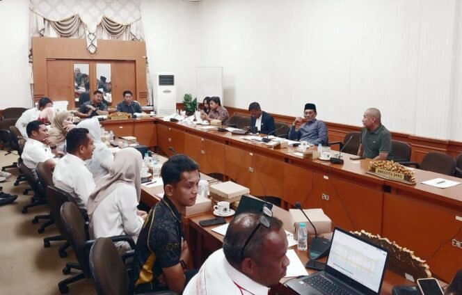 
					Rapat membahas anggaran hibah untuk KONI. KORMI, KNPI dan Pramuka, di Ruang Ambalat, DRPD Nunukan, Rabu (12/8/2026). Dok. Budi Anshori.
