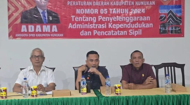 Anggota DPRD Nunukan, Kalimantan Utara, Adama, menggelar Sosialisasi Peraturan Daerah (Sosperda) Nomor 5 Tahun 2024 tentang Penyelenggaran Administrasi Kependudukan dan Pencatatan sipil di ballroom hotel Fortune Nunukan, Rabu (05/08/2026). Dok.DPRD Nunukan.