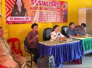 Anggota DPRD Nunukan, Tri Wahyuni, menggelar Sosialisasi Peraturan Daerah (Perda) Nomor 3 Tahun 2021 tentang Fasilitasi Pencegahan dan Penanggulangan terhadap Penyalahgunaan Narkotika, di SMAN 1 Kecamatan Sebuku. Dok. DPRD Nunukan.