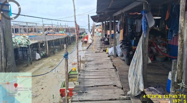 Salah satu jembatan jerambah di Sebatik yang perlu segera diperbaiki. Dok.Andre Pratama.