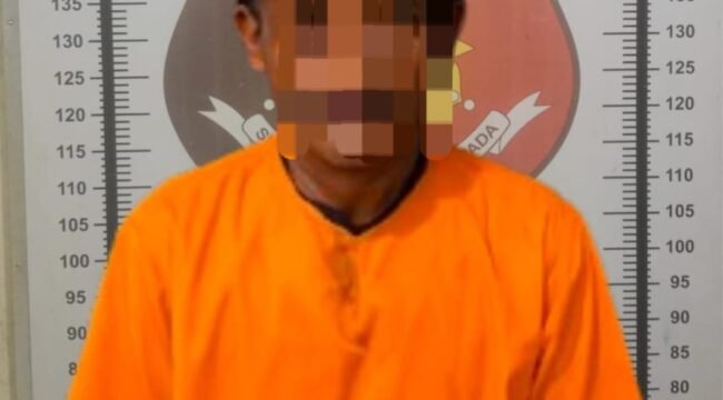 JON (57) warga Jalan Era Baru, RT.003, Desa Samaenre Semaja, Kecamatan Sei Menggaris diamankan polisi dalam kasus pencurian emas majikan senilai Rp 75 juta. Dok.Polsek Nunukan.