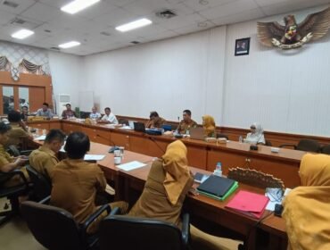 Rapat antara DPRD dan Disdik Nunukan, membahas dinamika pendidikan di perbatasan RI - Malaysia. Dok.Taufik.