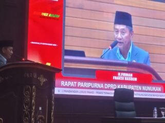 Jubir Fraksi Nasdem DPRD Nunukan, Firman Haji Latif membacakan pandangan umum di Rapat Paripurna, Kamis (17/9/2026).