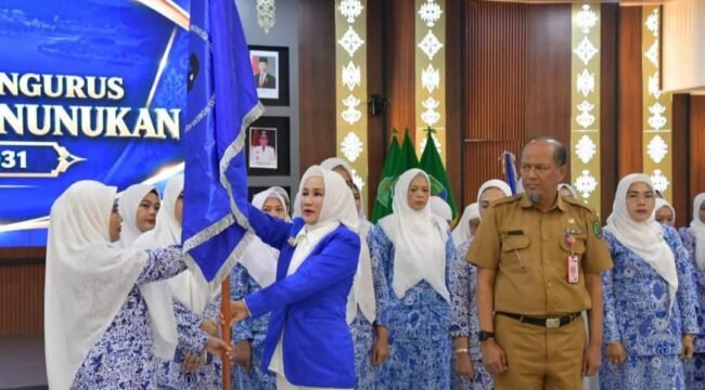 Pengukuhan 70 Pengurus Dewan Pimpinan Cabang Ikatan Wanita Pengusaha Indonesia (DPC IWAPI) Kabupaten Nunukan periode 2026–2031. Dok.Prokopim Nunukan.