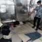 Polisi menunjukkan kamar dalam bengkel yang menjadi TKP pemerkosaan gadis 17 tahun oleh pemilik bengkel. Dok.Polres Nunukan.