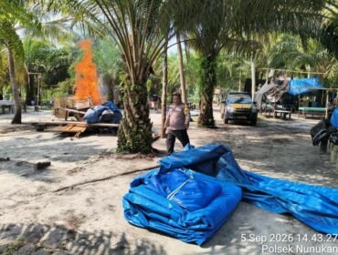 Polisi bakar arena perjudian sabung ayam Tanjung Cantik, Binusan. Dok.Polres Nunukan.