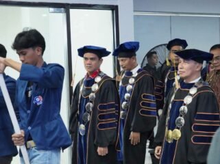 Bupati Nunukan, Irwan Sabri menghadiri Dies Natalis ke-6 Politekhnik Negeri Nunukan (PNN), yang dirangkaikan dengan peluncuran maskot resmi Poltek Nunukan, Jum'at (08/10/2026). Dok.Prokopim Nunukan.