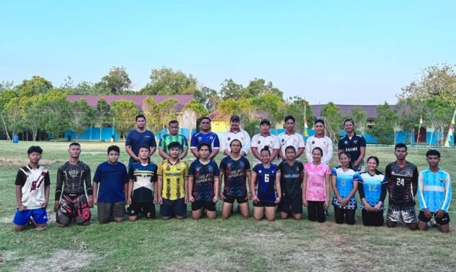 
					Pengurus KONI Nunukan, melakukan kunjungan ke pemusatan latihan Cabang Olahraga (Cabor) Gulat yang berada di Kecamatan Lumbis, Selasa (30/9/2026). dok.KONI Nunukan.