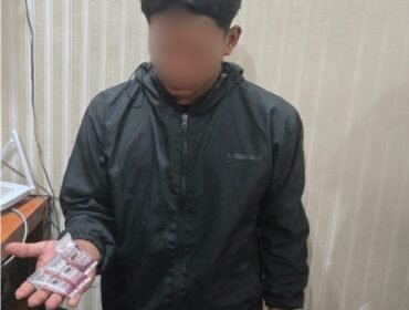 JA, warga Sebatik yang diamankan polisi lantaran menyelundupkan liquid mengandung etomidate dari Malaysia. Dok.Polres Nunukan.