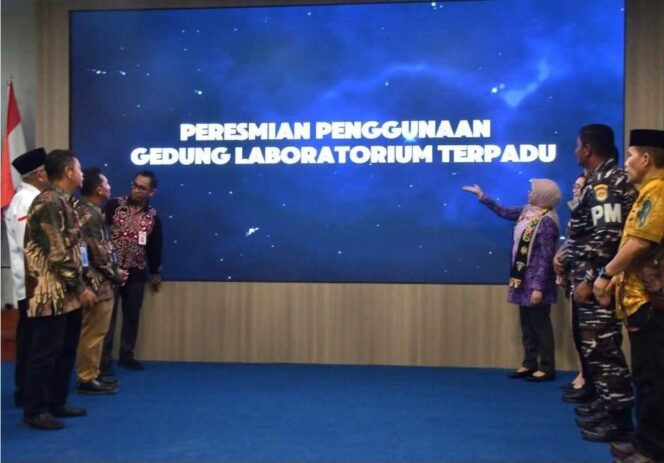 
					Asisten Perekonomian dan Pembangunan Kabupaten Nunukan, Juni Mardiansyah menghadiri peresmian Gedung Laboratorium Terpadu Politeknik Negeri Nunukan (PNN) yang berlangsung di Kampus Politeknik Negeri Nunukan, Jalan Limau, Sedadap, Nunukan Selatan, Jumat (16/10/2026). Dok.Prokopim Nunukan.